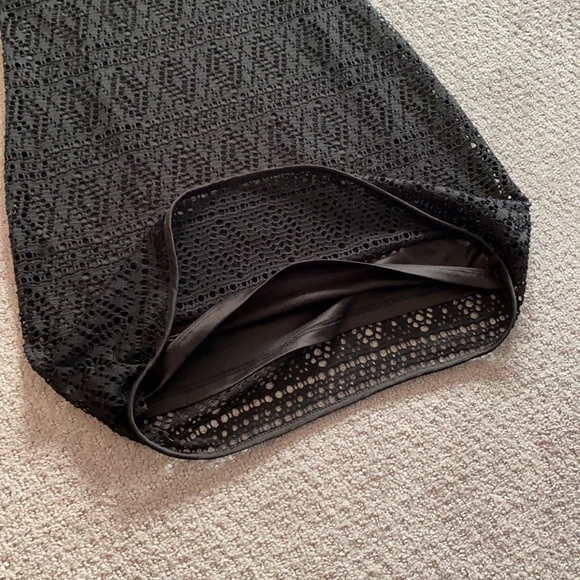 •EXPRESS• Women’s Black Aztec Like Cut Out Dress w/ Attached Slip Underneath - Picture 5 of 8